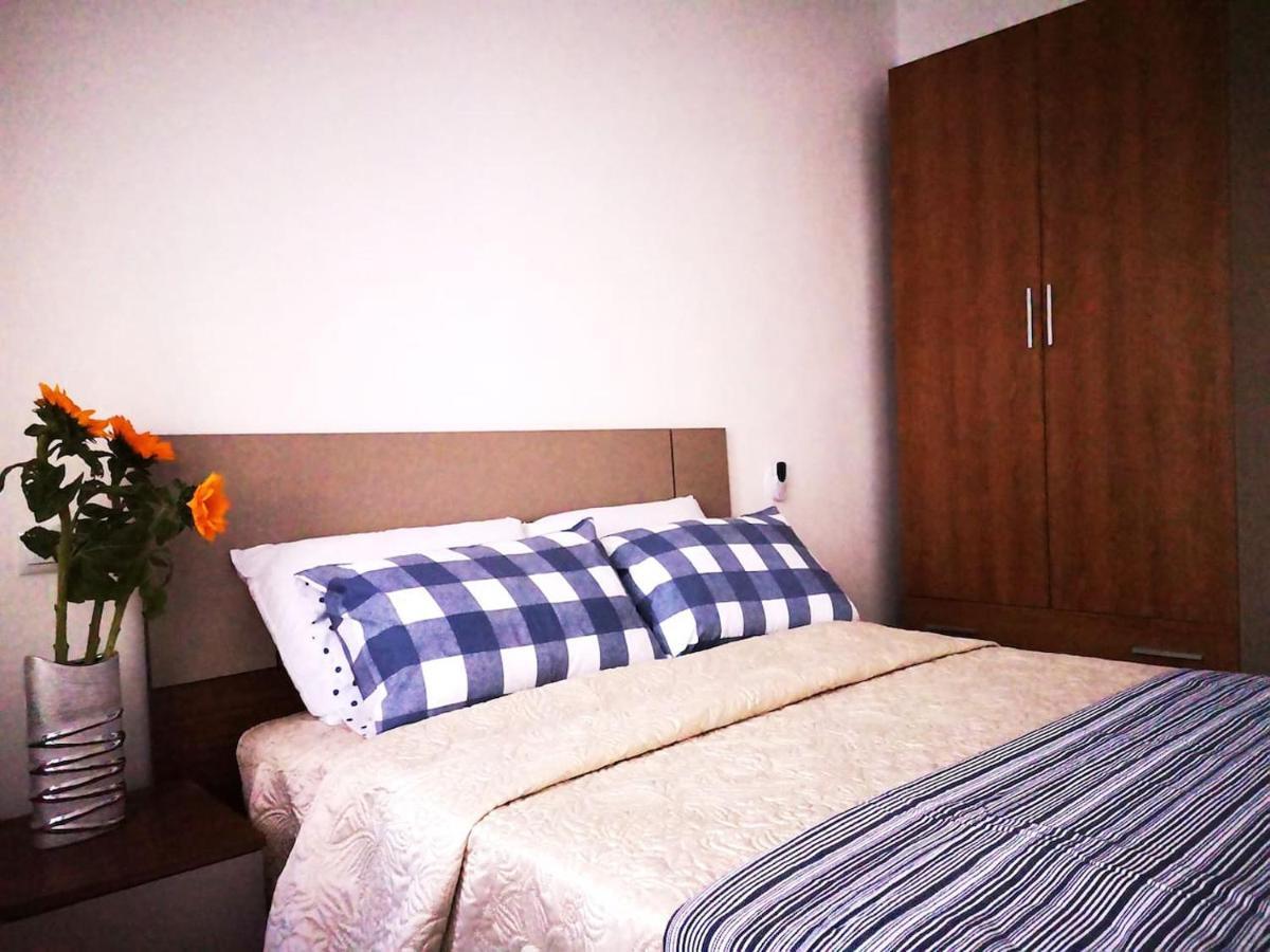 3 Bedroom 150 M From The Beach Торевьиа Экстерьер фото